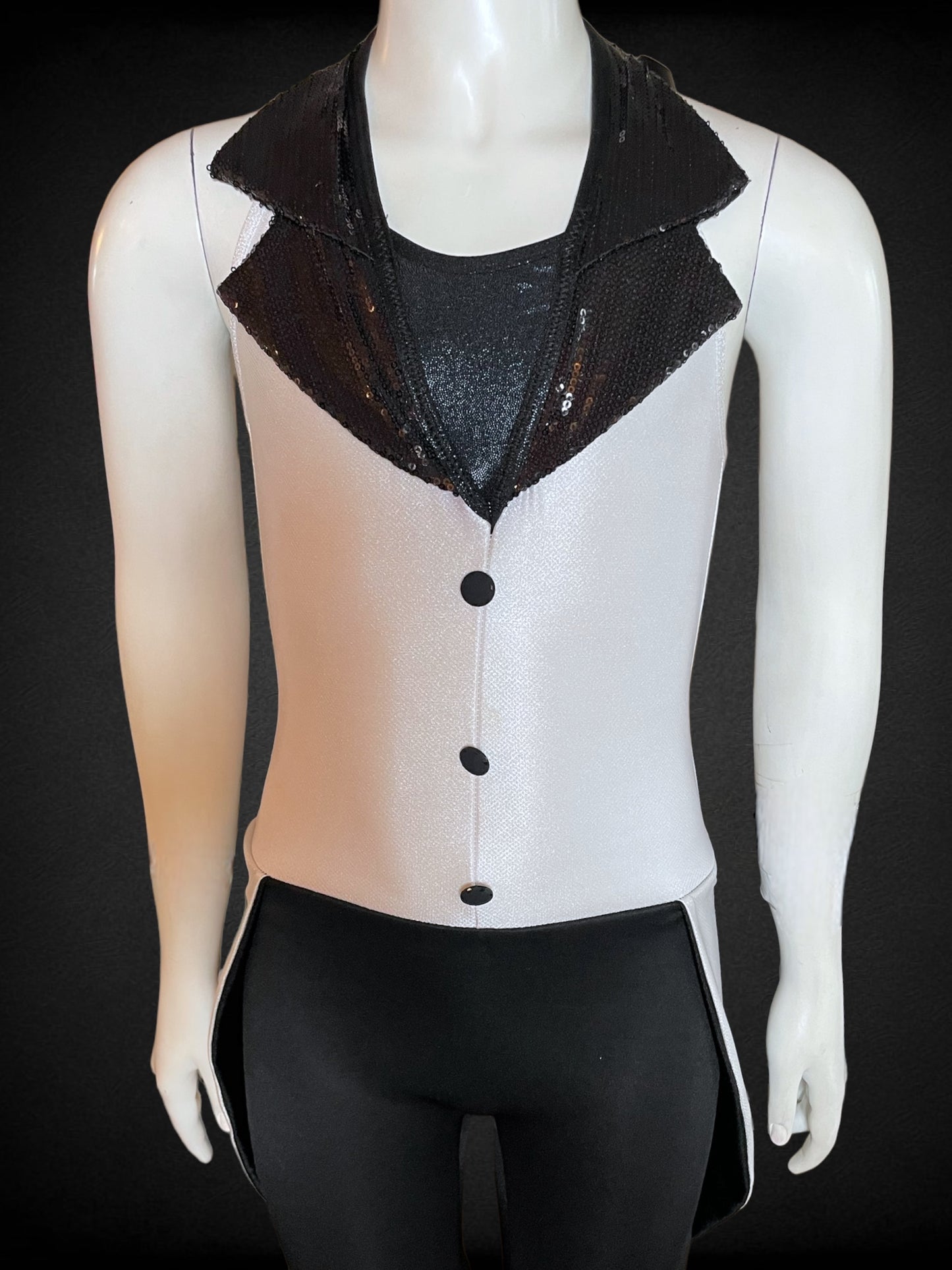 TAPPIN' TAILCOAT' TUXEDO TAILS