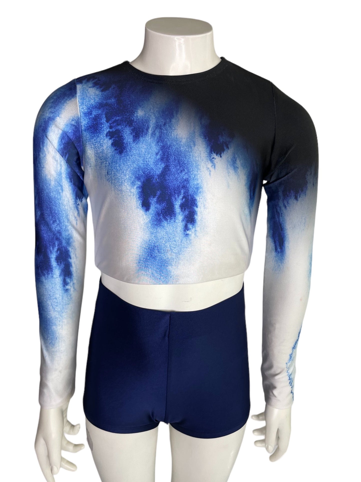 MURAL LONG SLEEVE KEYHOLE CROP TOP AND SHORTS