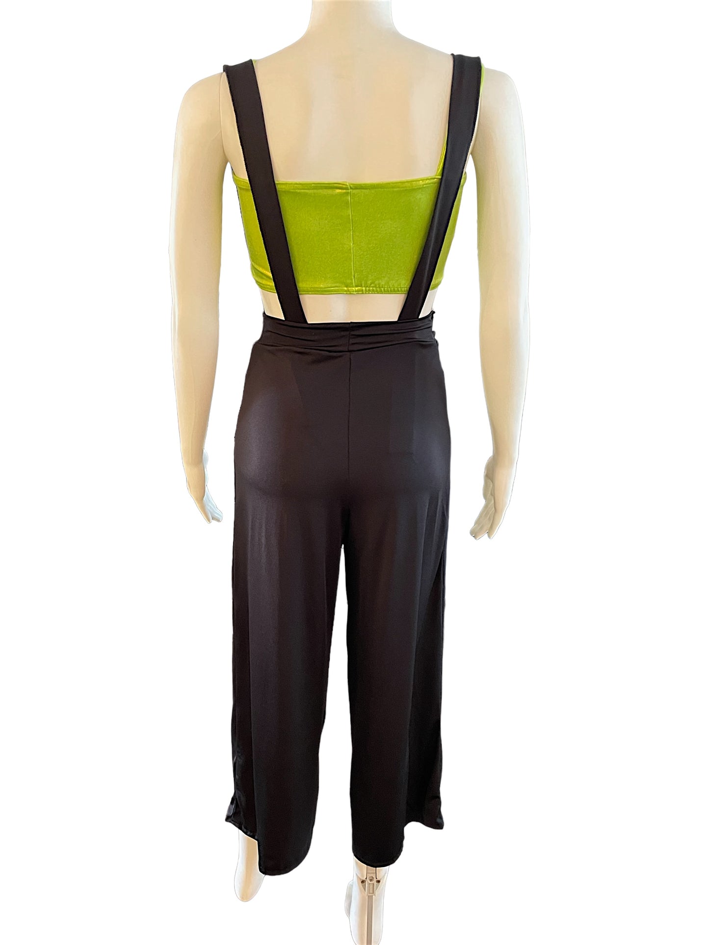 SUSPENDER PANTS WITH CROP TOP